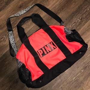 VS Pink Gym / Duffle Bag